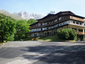 HOTEL LA ROSA