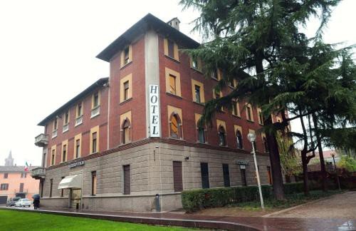 https://metasearch.in-lombardia.it/mss/mss_renderimg.php?id=49433&src=09bfdfc71ad561aa3e9a81298fcaaee4.jpg